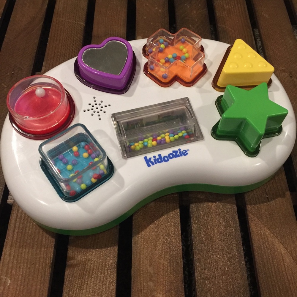 Kidoozie Shape Sorter - English & French